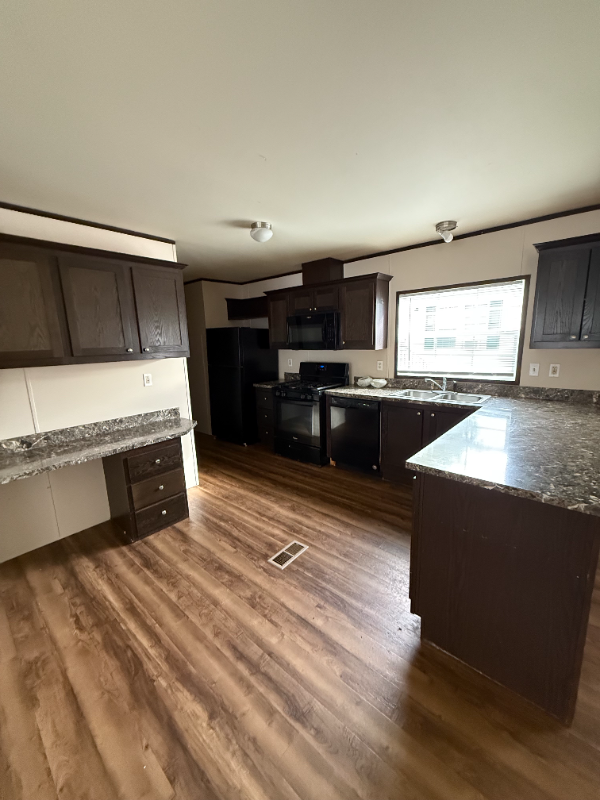 Oxford House: 367 Parker Lake Dr