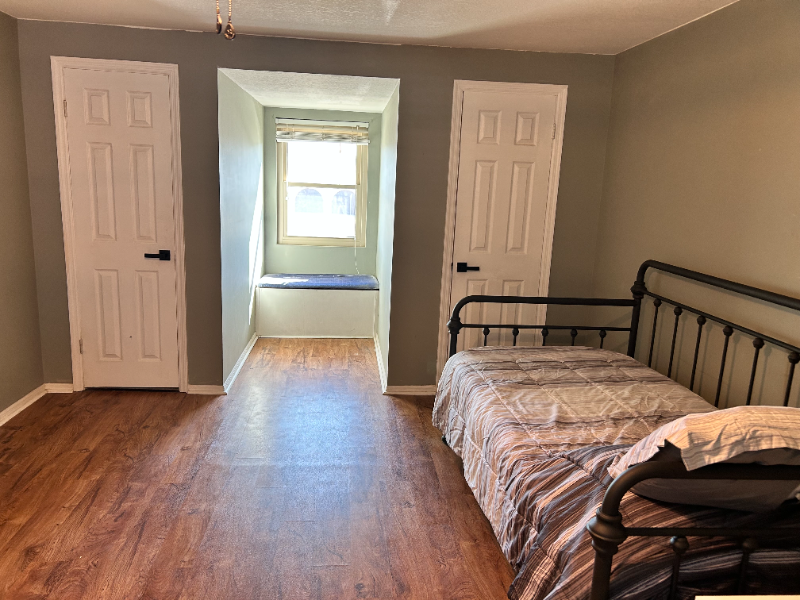 Phoenix House: 2012 E Tonopah Dr