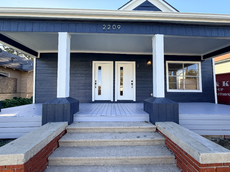 Houston Multiplex: 2209 gano st