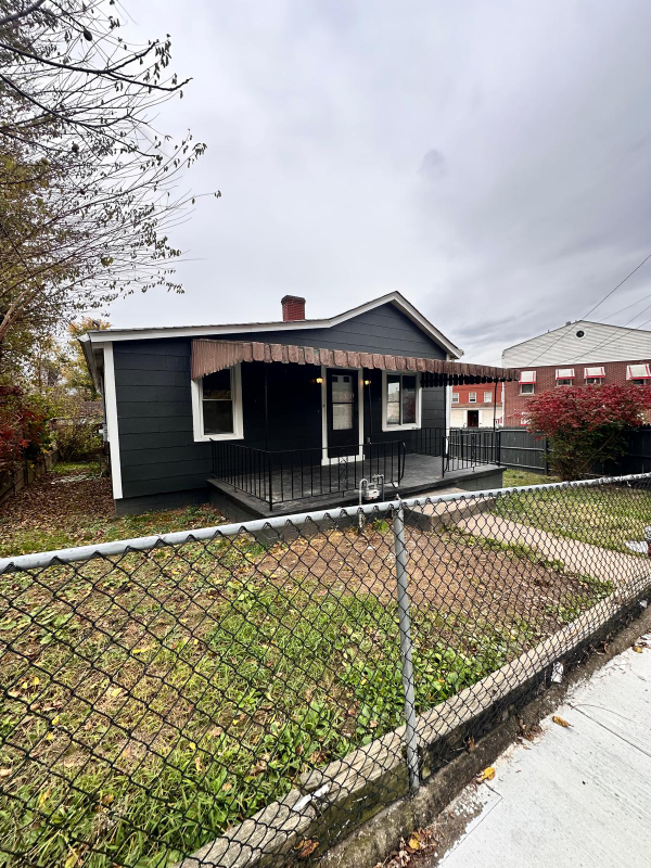 Stowe Township House: 165 Highland Ave