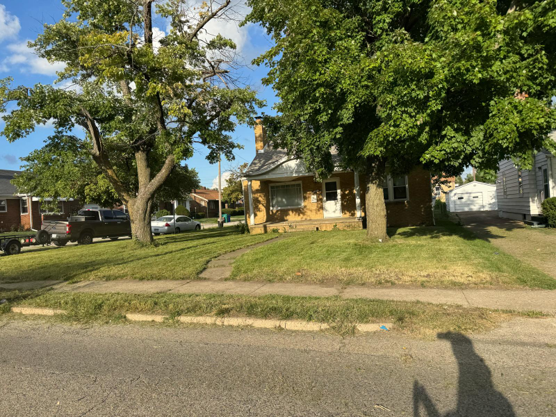 Decatur House: 2248 N Water Street