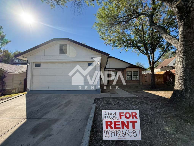 San Antonio House: 10038 Raven Field