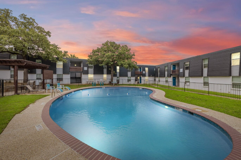 bedford Apartment: 531 bedford rd