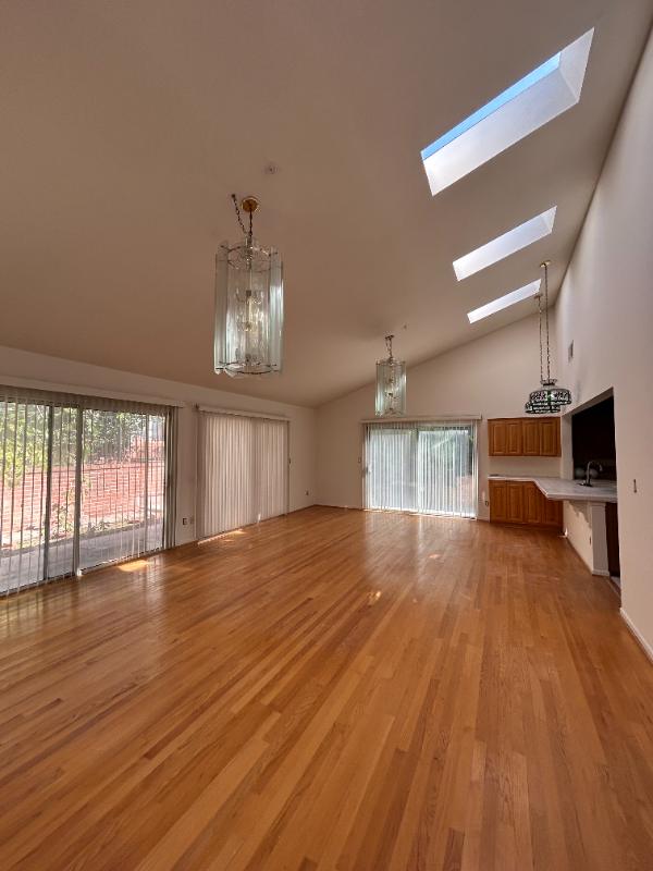 Alhambra House: 3305 Jurich Place