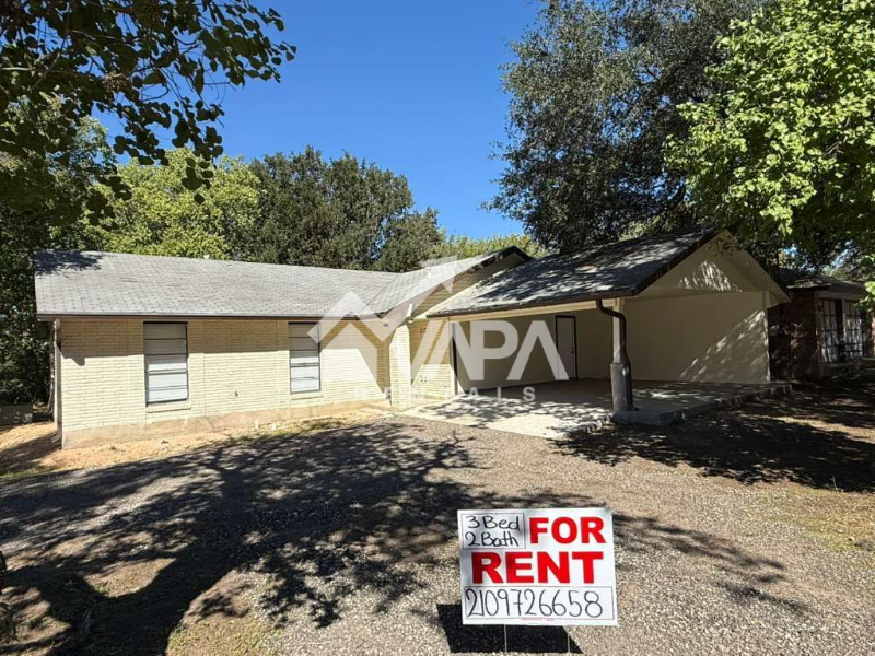 San Antonio House: 4103 Family Tree Dr.