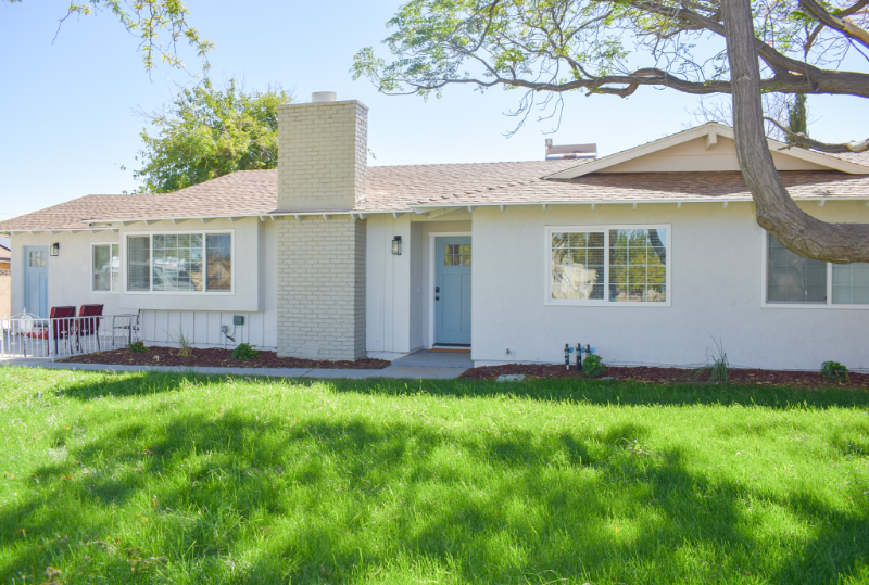 Lancaster House: 4718 W Ave L6