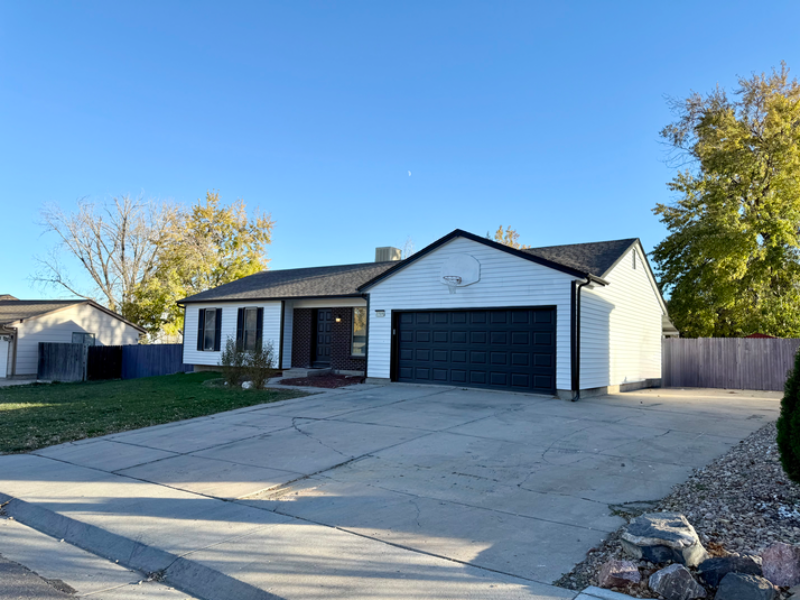 Federal Heights House: 2708 W 98th Drive