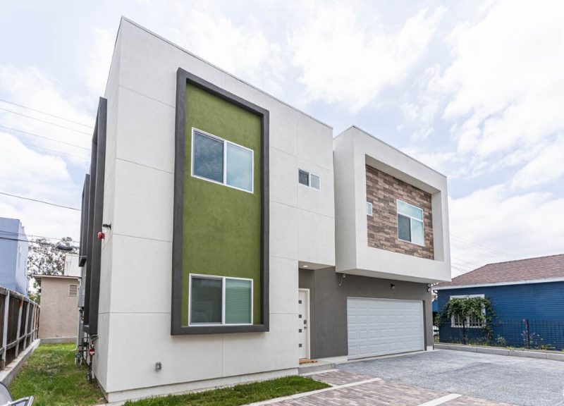 Los Angeles Multiplex: 866 N Edgemont St