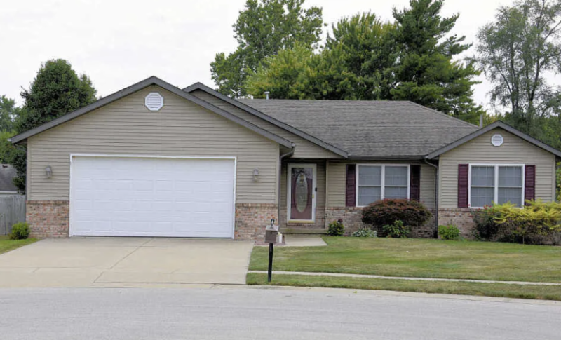 Chatham House: 1800 Persimmon Ave