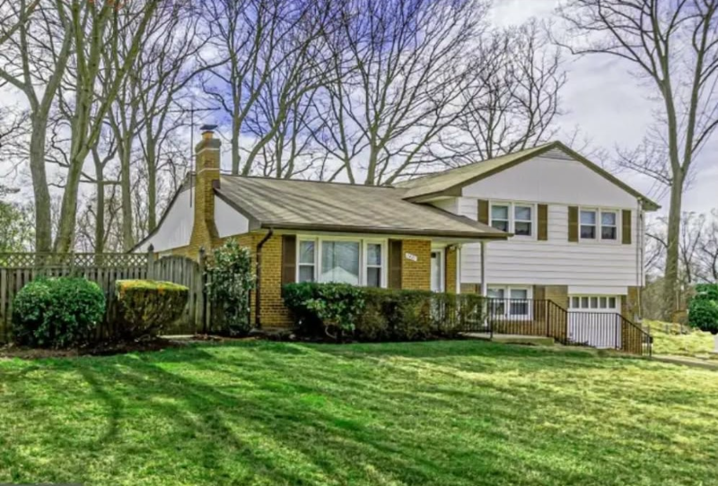 Springfield House: 7421 Grace St