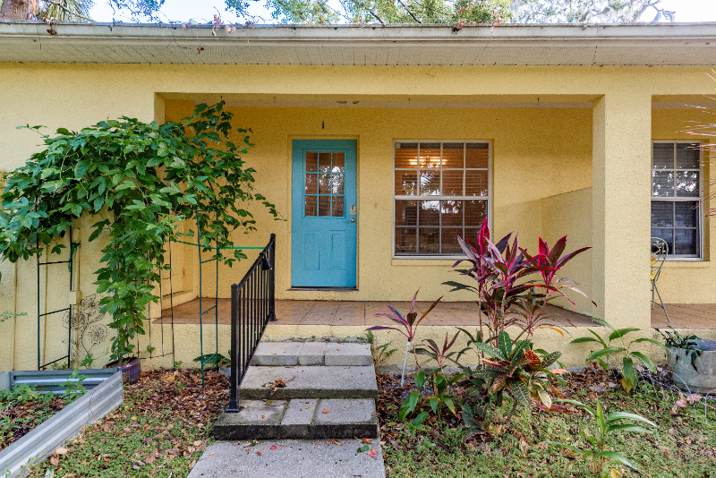 Oldsmar Townhome: 406 s bayview blvd