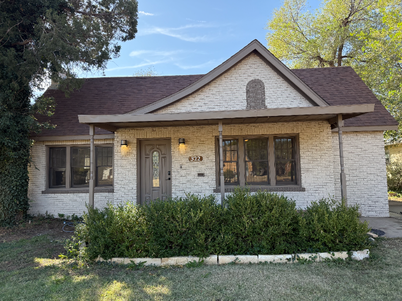 Amarillo House: 322 Sunset Terr