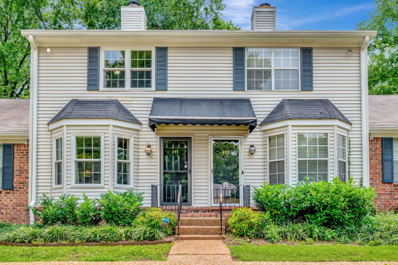 NASHVILLE Townhome: 211 Brattlesboro Pl