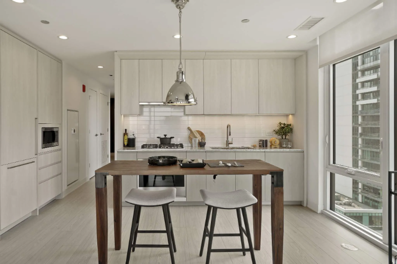 Chicago Condo: 382 North Union Ave