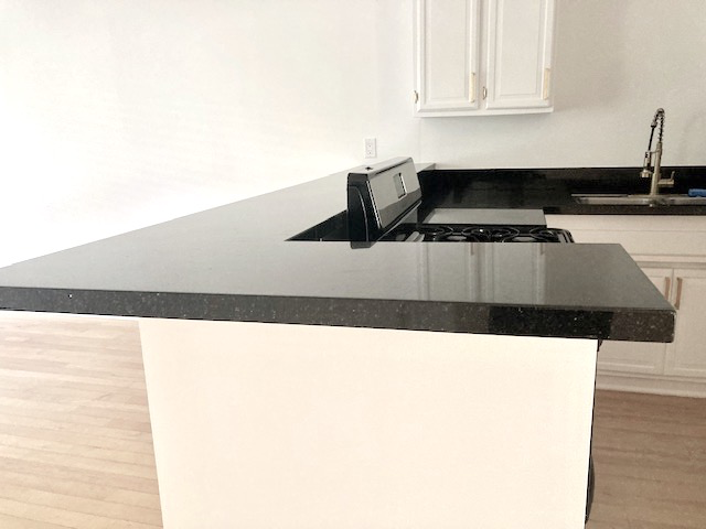 Santa Monica Apartment: 827 7th st