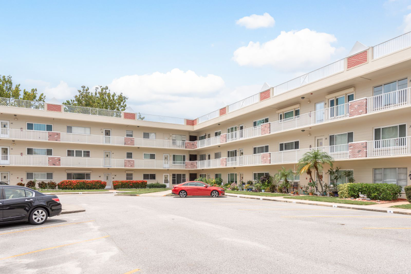 Clearwater Condo: 2262 Swedish Dr