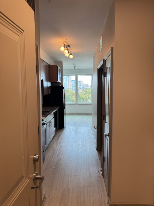 Alexandria Apartment: 2317 Huntington Ave