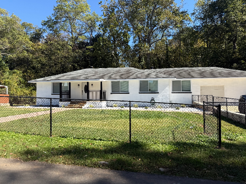 marietta House: 961 eastside dr