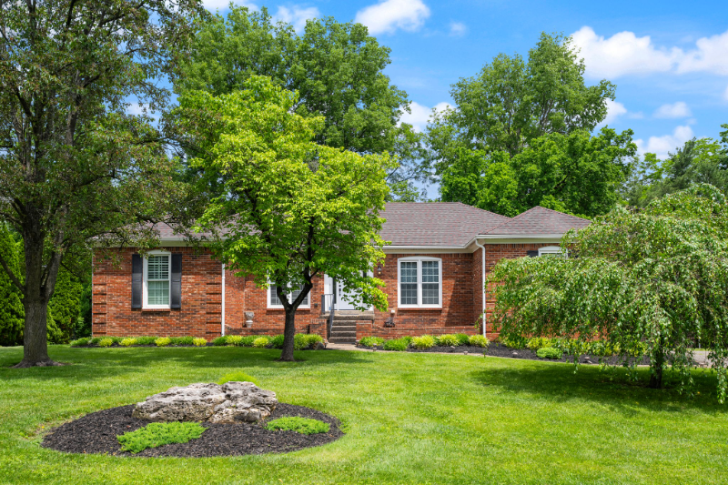 LOUISVILLE House: 2205 Bell Tavern Ct