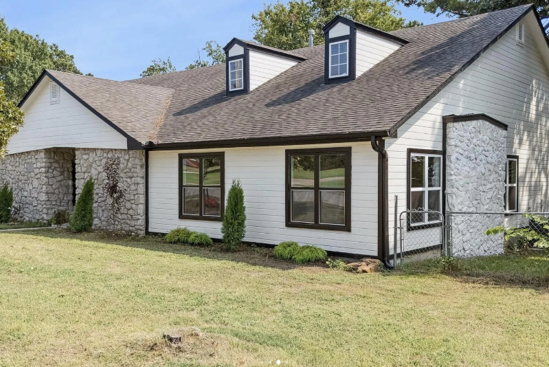 Tulsa House: 610 West Fairview Street