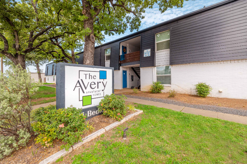 bedford Apartment: 531 bedford rd