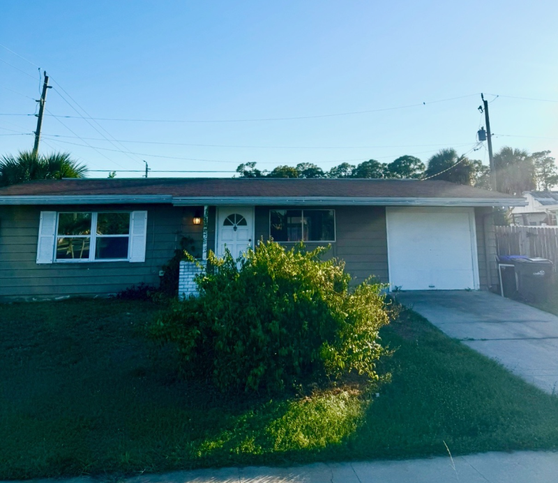 North Port House: 8005 Cristobal Avenue