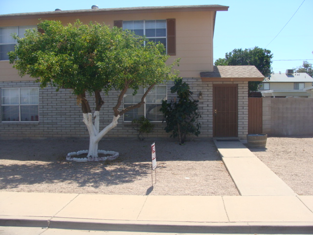 Mesa Townhome: 121 E 14th Place