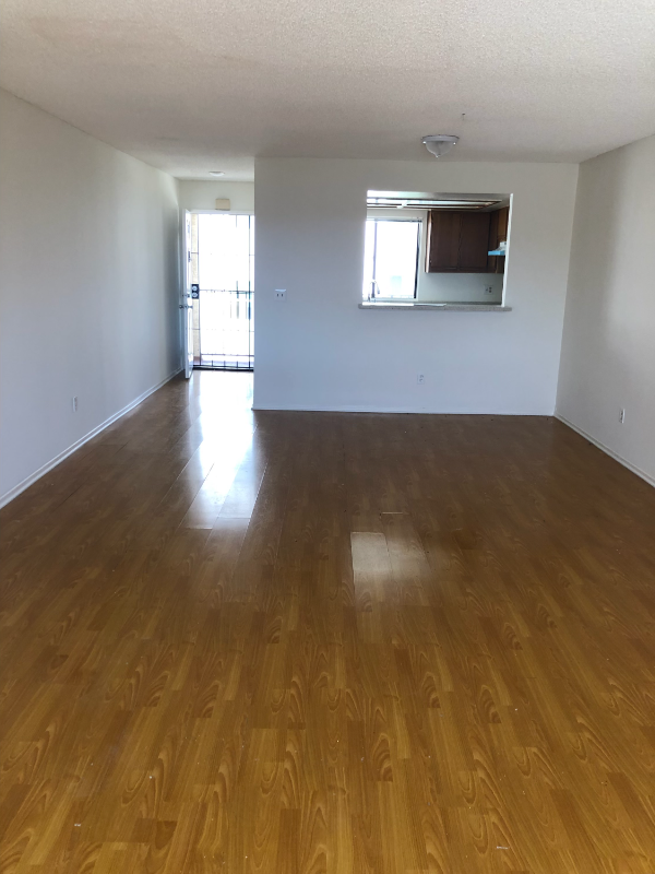 Glendale Apartment: 330 Pioneer dr