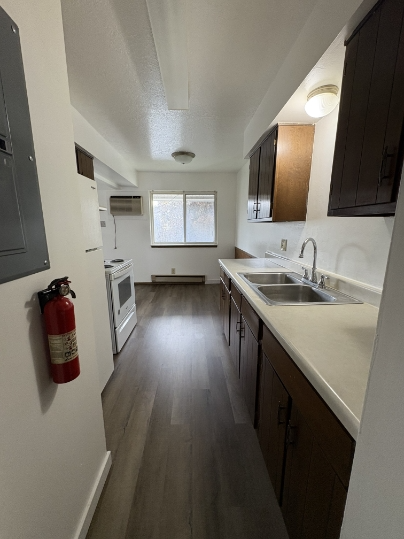 BATTLE CREEK Apartment: 744 E MICHIGAN AVE