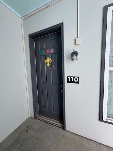 Lafayette Apartment: 305 West Second St