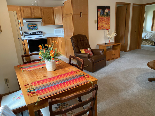 Bigfork House: 334 Flathead Lodge Rd