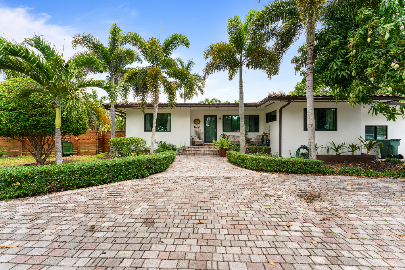 Fort Lauderdale Multiplex: 3371 SW 22nd Street, Apt. 1