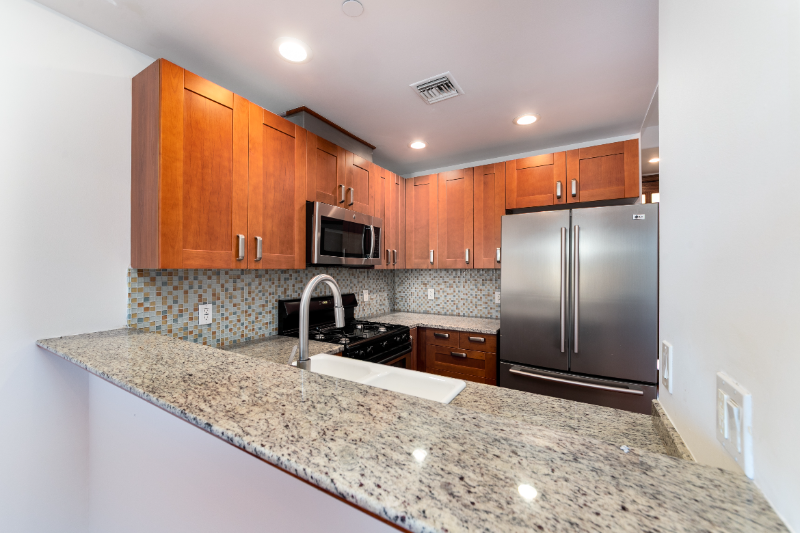 North Hollywood Townhome: 5303 Satsuma Ave