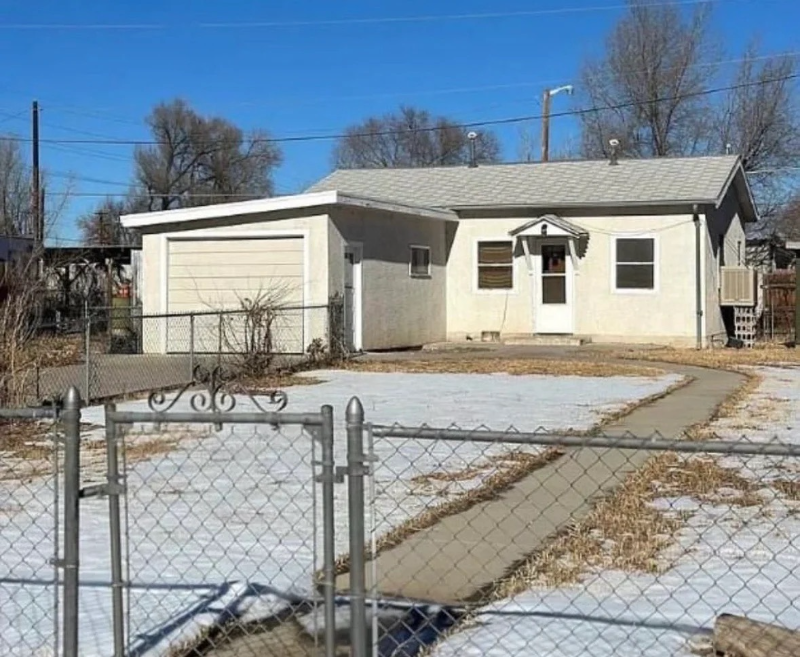 Pueblo House: 2719 Bockman Ave