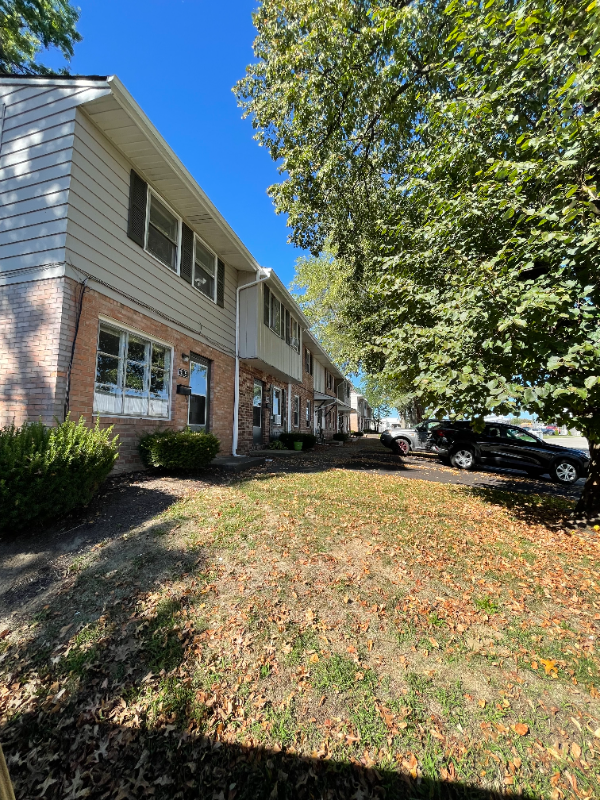 North Canton Apartment: 327 Pershing Ave NE