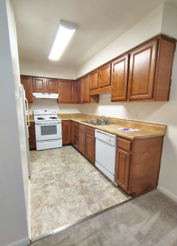 Lynchburg Apartment: 600 Reusens Road