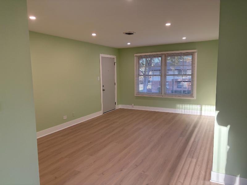 Elk Grove Village Condo: 235 Washington Square