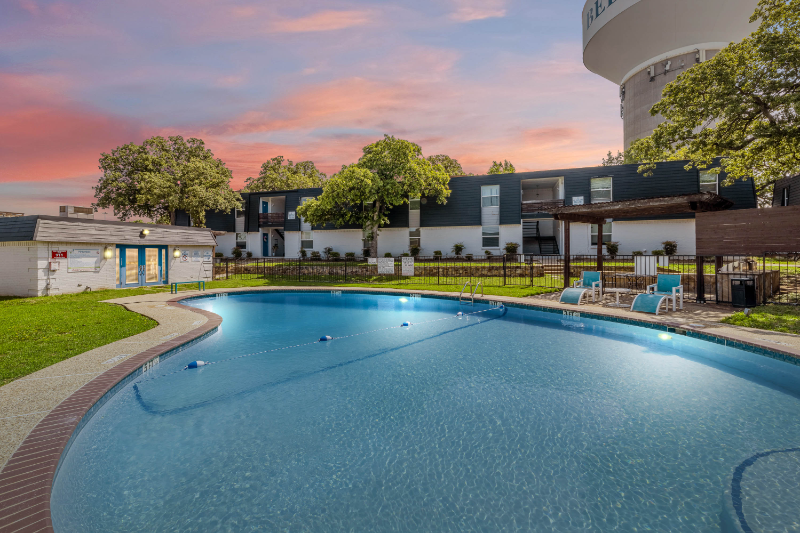 bedford Apartment: 531 bedford rd