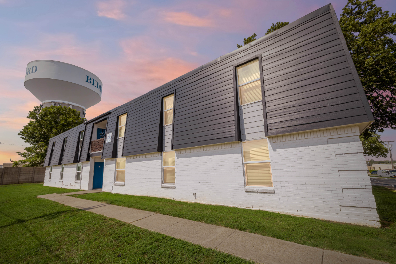 bedford Apartment: 531 bedford rd