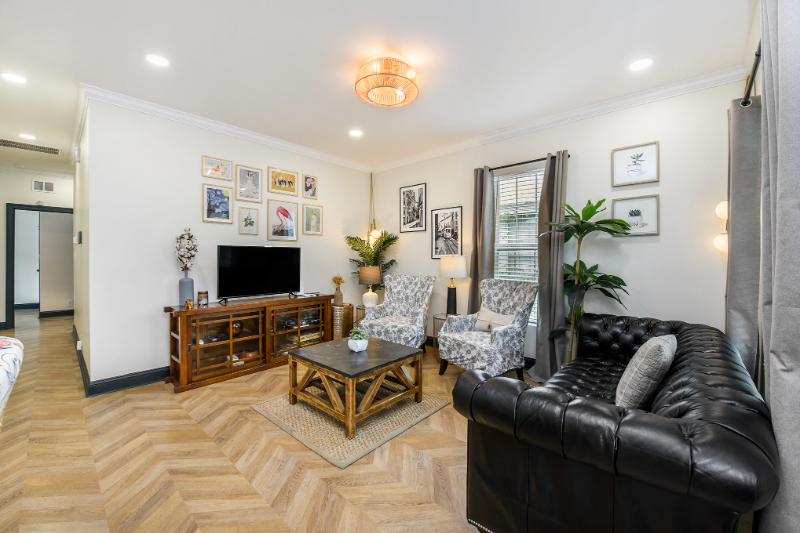 Charleston House: 10 Riker St