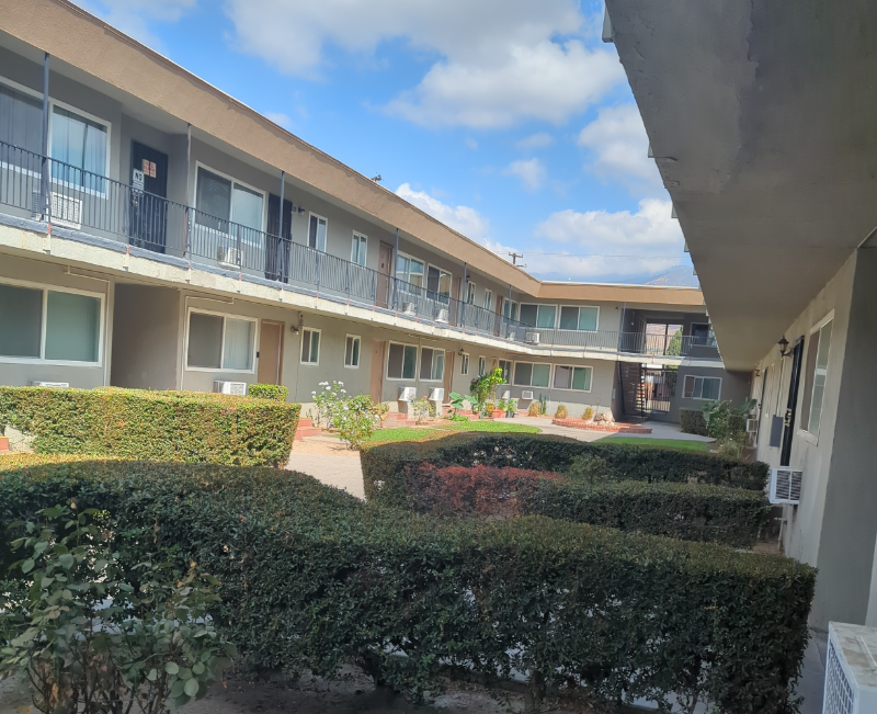 san bernardino Apartment: 1277 E Lynwood dr