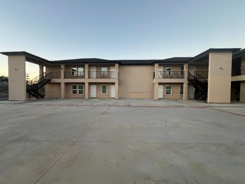 Laredo Apartment: 2904 E Lyon St