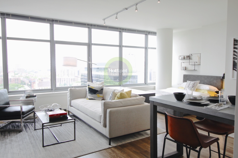 Chicago Condo: 324 W Institute Pl