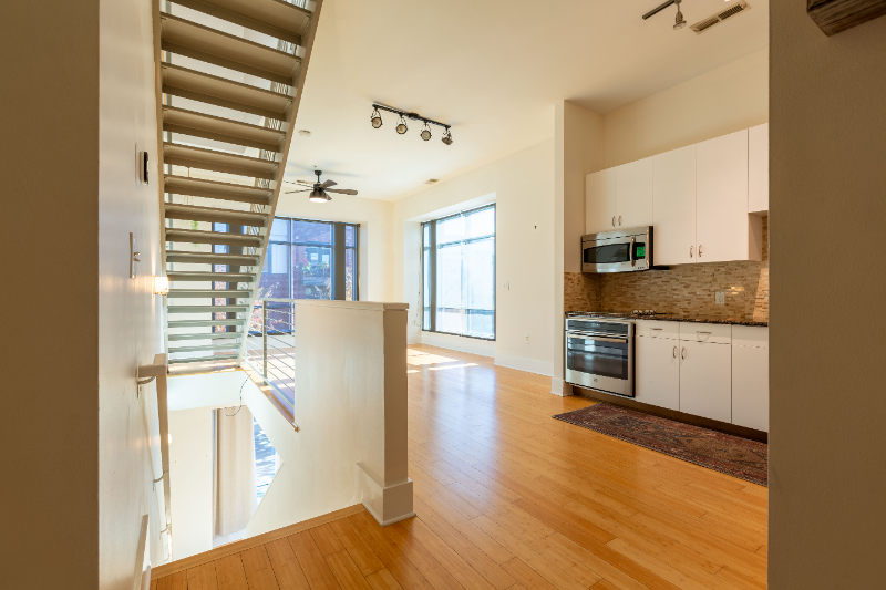 Charlotte Condo: 2133 Southend dr.