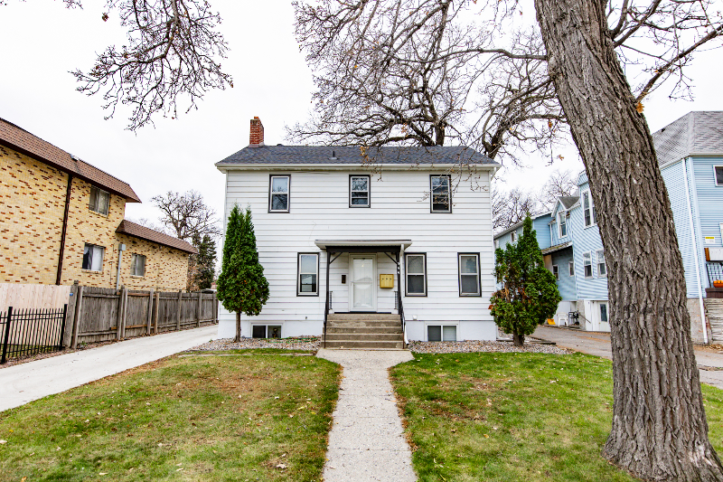 Fargo Multiplex: 344 6th Avenue S