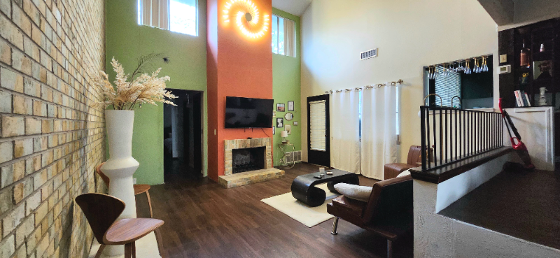 Euless Townhome: 1310 El Camino Real