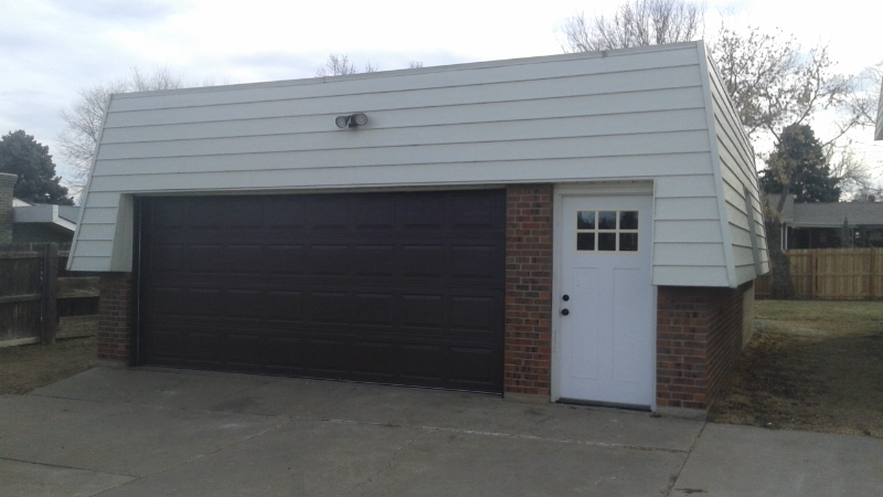 Lakewood Other: 8830 West Jewell Ave