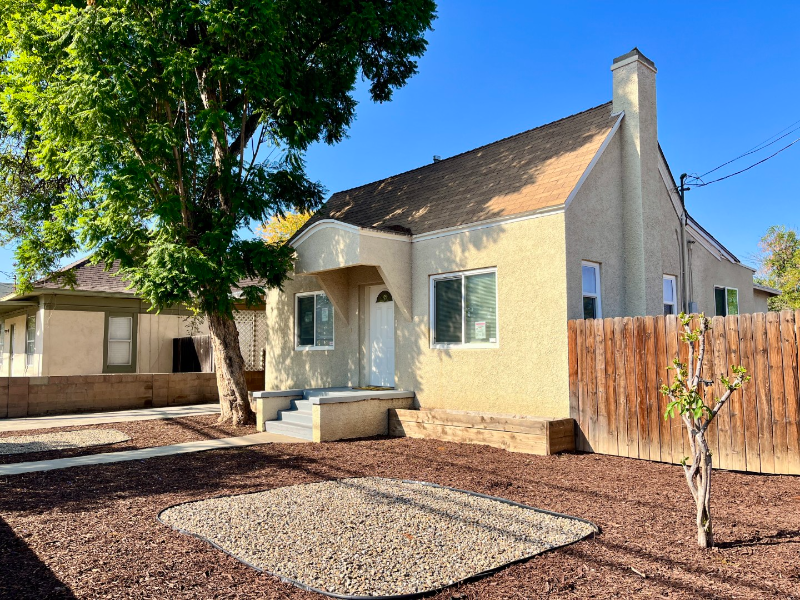 Riverside House: 4531 Park Ave