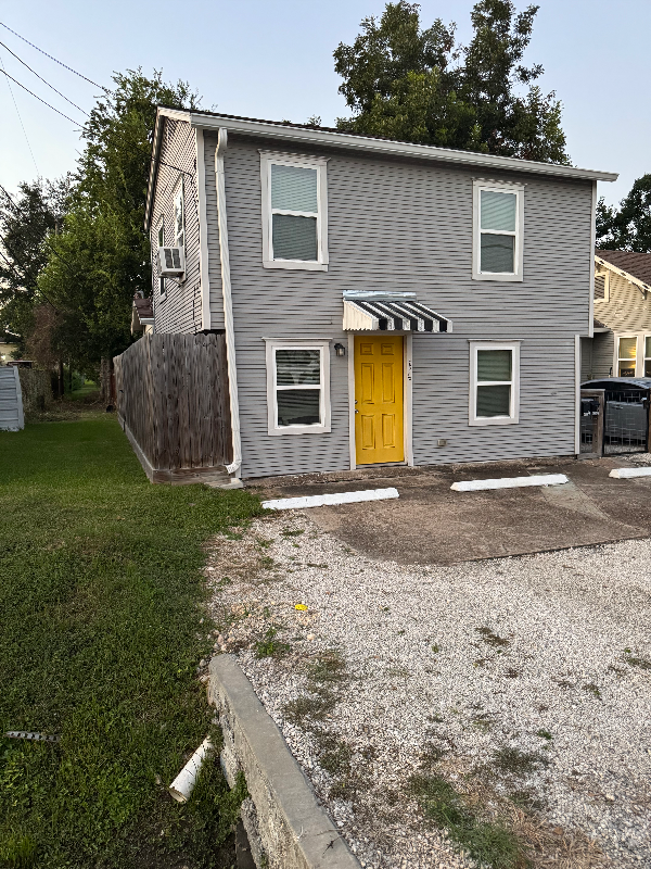 Houston Multiplex: 4601 1/2 Hain