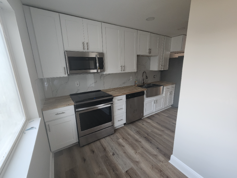 Atlanta Townhome: 390 W Lake AVE NW